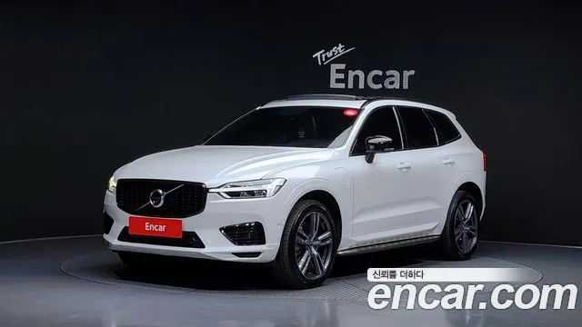 Volvo XC60 2021 — photo 1