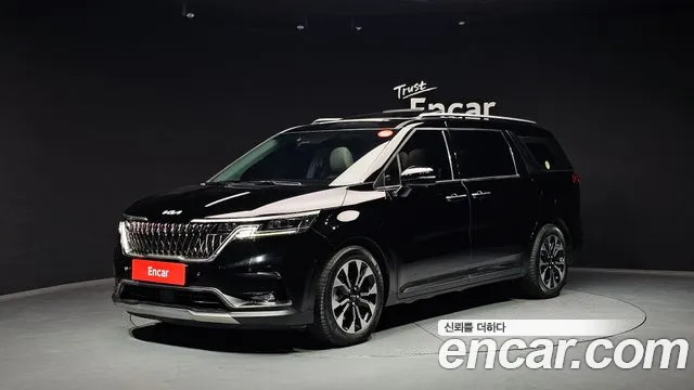 Kia Canival 2022 — photo 1