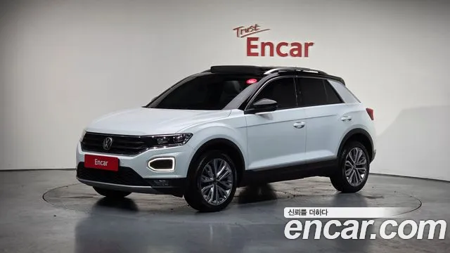 Volkswagen T-Roc 2022 — photo 1
