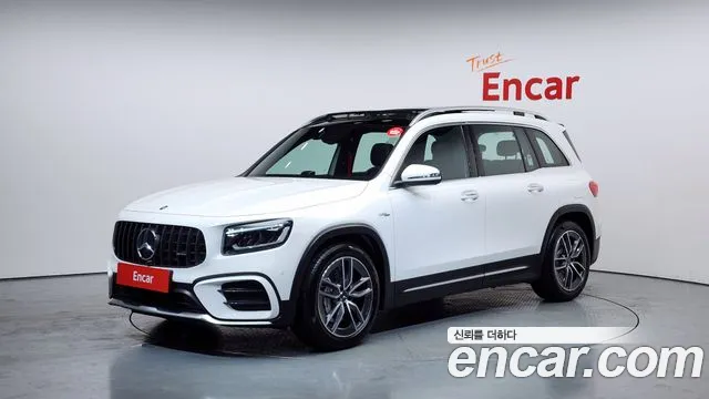 Mercedes-Benz GLB-Class 2025 — photo 1