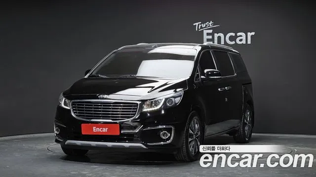 Kia Canival 2018 — photo 1