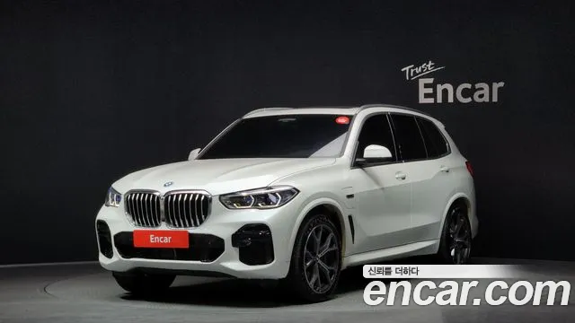BMW X5 2022 — photo 1