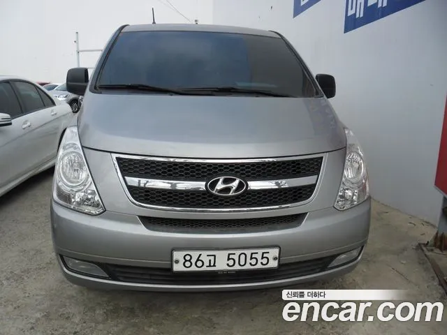 Hyundai Starex 2015 — photo 1