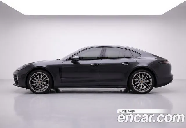 Porsche Panamera 2024 — photo 1