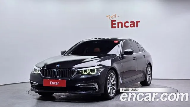 BMW 5-Series 2019 — photo 1