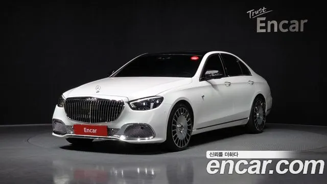 Mercedes-Benz E-Class 2022 — photo 1