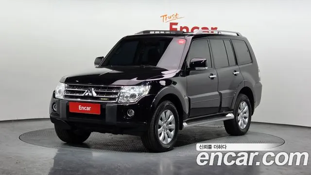 Mitsubishi Pajero 2009 — photo 1