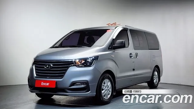 Hyundai Starex 2019 — photo 1