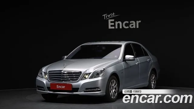 Mercedes-Benz E-Class 2011 — photo 1
