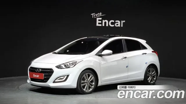 Hyundai i30 2016 — photo 1