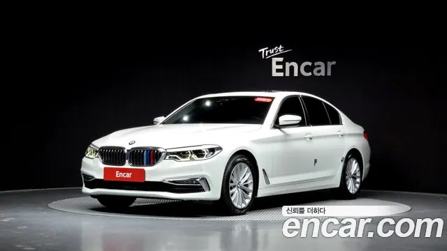 BMW 5-Series 2020 — photo 1