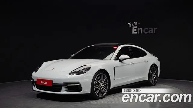 Porsche Panamera 2018 — photo 1