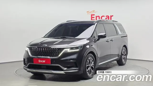 Kia Canival 2021 — photo 1