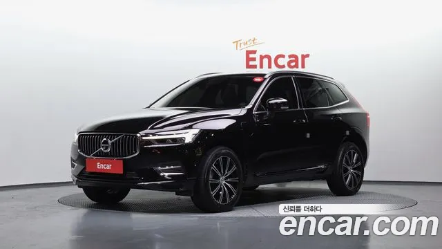 Volvo XC60 2021 — photo 1
