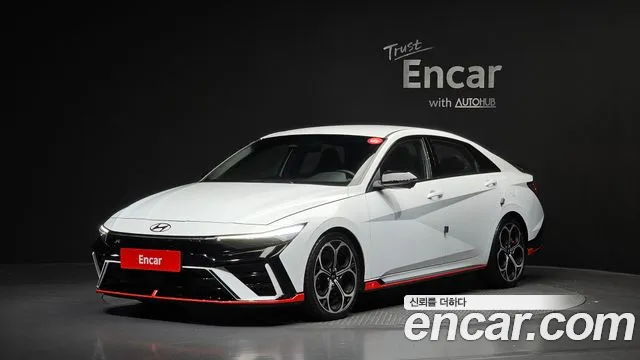 Hyundai AVANTE 2025 — photo 1