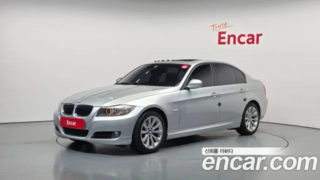 BMW 3-Series 2011 — photo 1