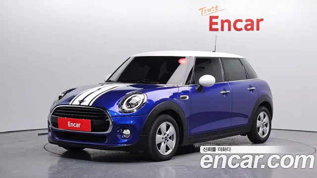Mini Cooper 2019 — photo 1