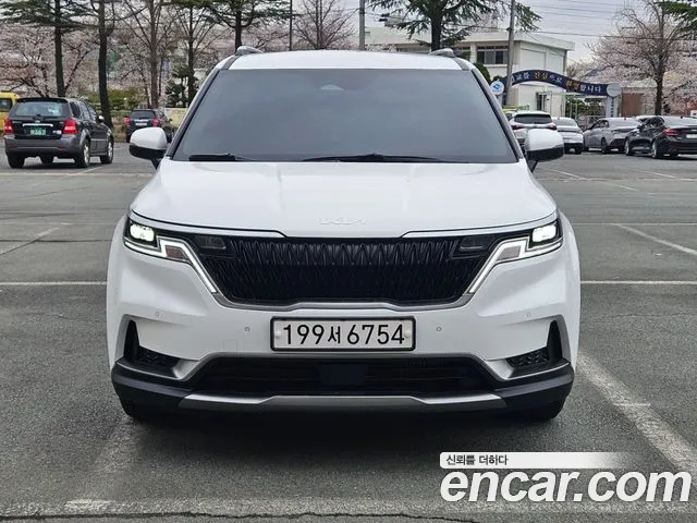 Kia Canival 2022 — photo 1