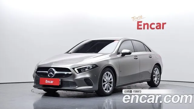 Mercedes-Benz A-Class 2020 — photo 1