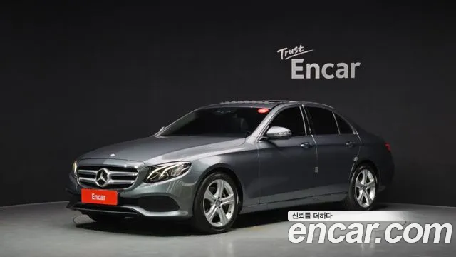 Mercedes-Benz E-Class 2017 — photo 1