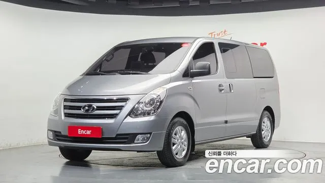 Hyundai Starex 2018 — photo 1