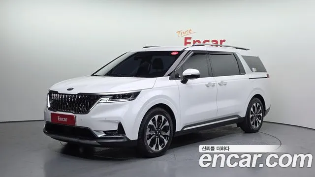 Kia Canival 2021 — photo 1