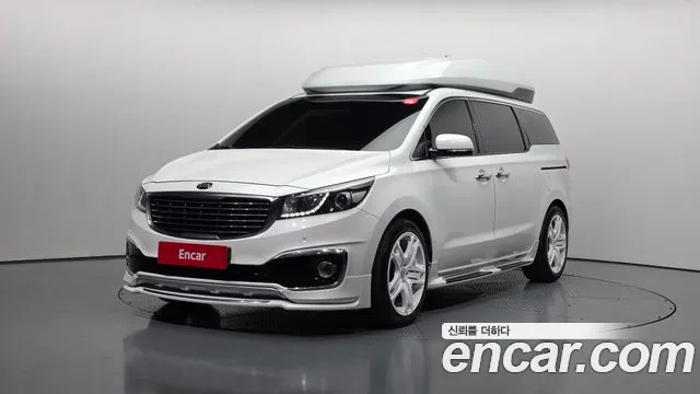 Kia Canival 2018 — photo 1