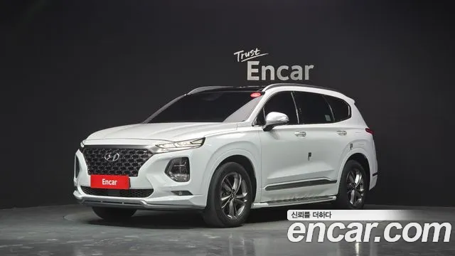 Hyundai Santafe 2019 — photo 1