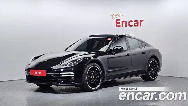 Porsche Panamera 2022 — photo 1