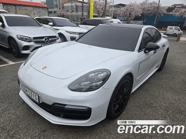 Porsche Panamera 2020 — photo 1