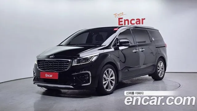 Kia Canival 2019 — photo 1