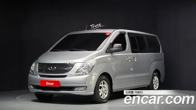 Hyundai Starex 2012 — photo 1