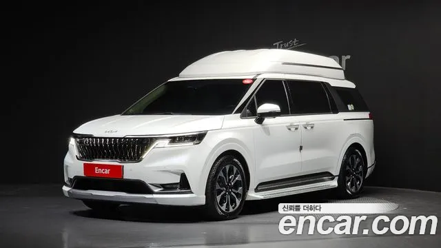 Kia Canival 2023 — photo 1