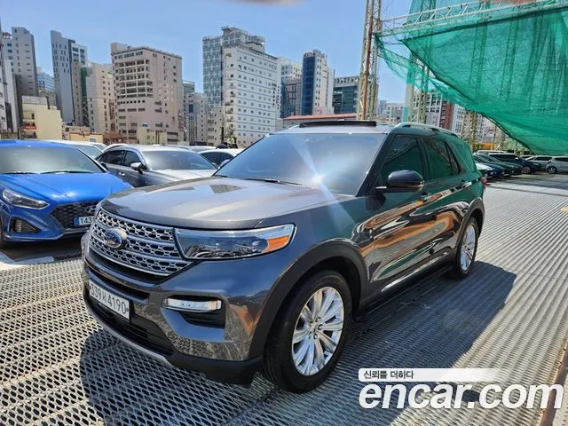 Ford Explorer 2020 — photo 1