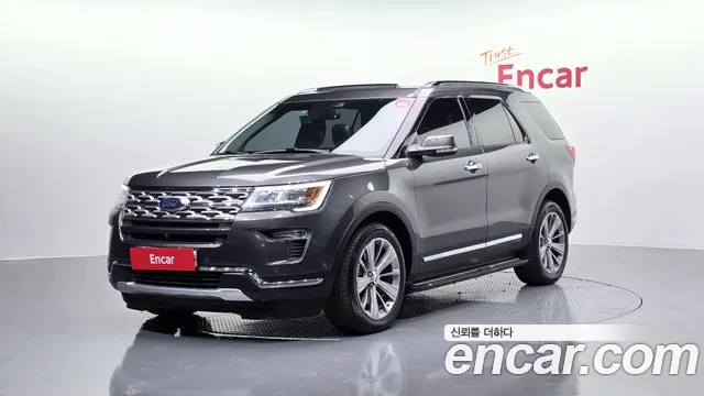 Ford Explorer 2018 — photo 1