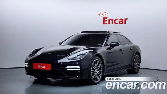 Porsche Panamera 2018 — photo 1