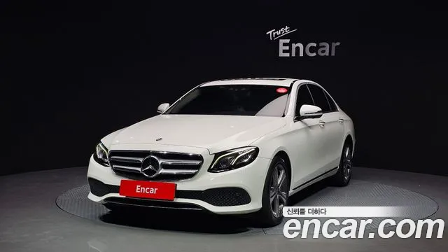 Mercedes-Benz E-Class 2018 — photo 1