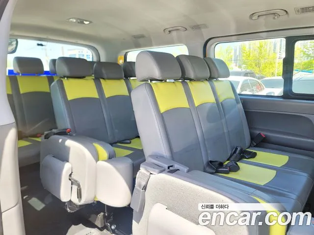 Hyundai Starex 2021 — photo 1