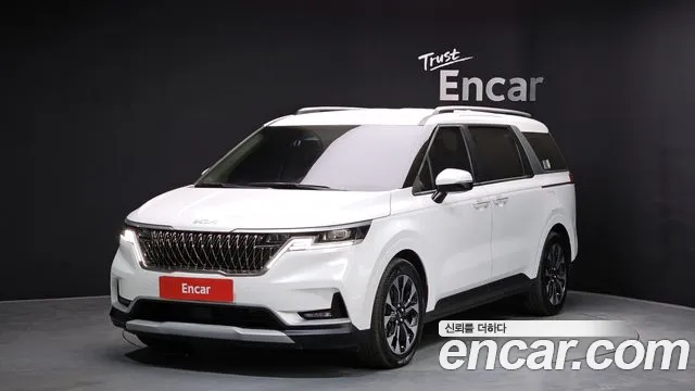 Kia Canival 2022 — photo 1