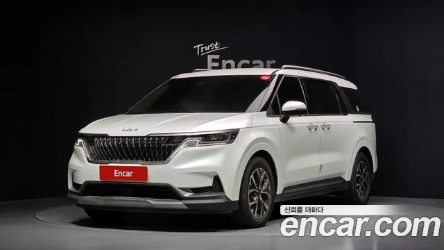 Kia Canival 2022 — photo 1