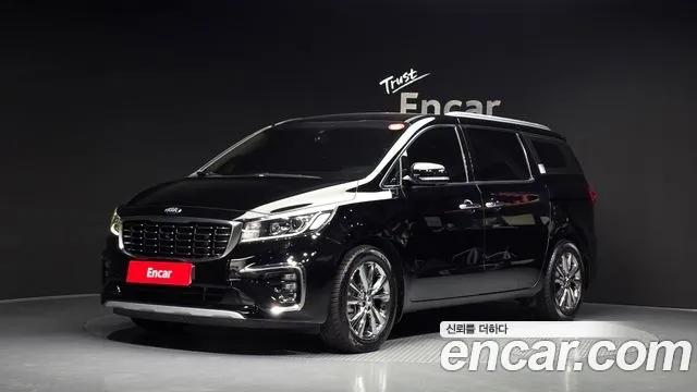 Kia Canival 2019 — photo 1