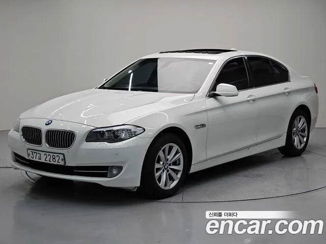 BMW 5-Series 2013 — photo 1