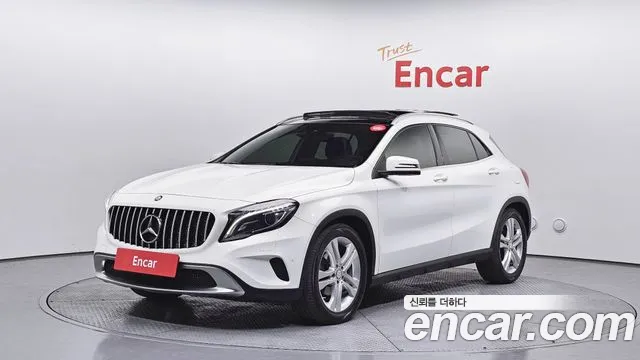 Mercedes-Benz GLA-Class 2017 — photo 1