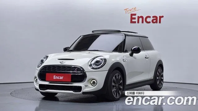 Mini Cooper 2020 — photo 1