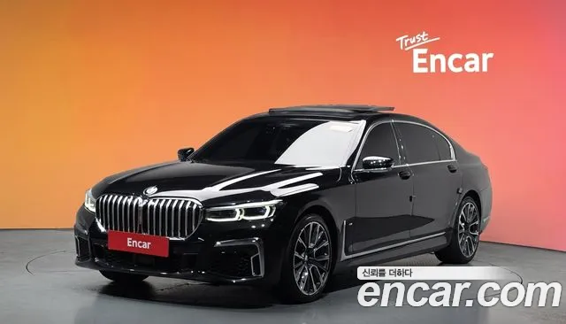 BMW 7-Series 2022 — photo 1