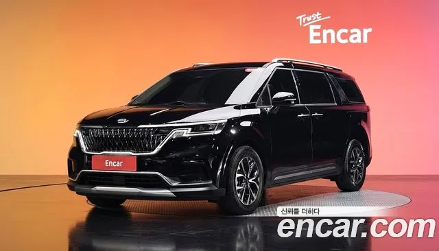 Kia Canival 2021 — photo 1