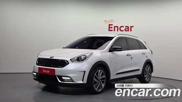 Kia Niro 2017 — photo 1