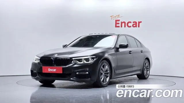 BMW 5-Series 2018 — photo 1