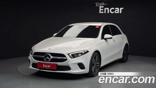 Mercedes-Benz A-Class 2022 — photo 1