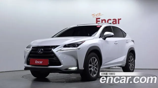 Lexus NX 2017 — photo 1